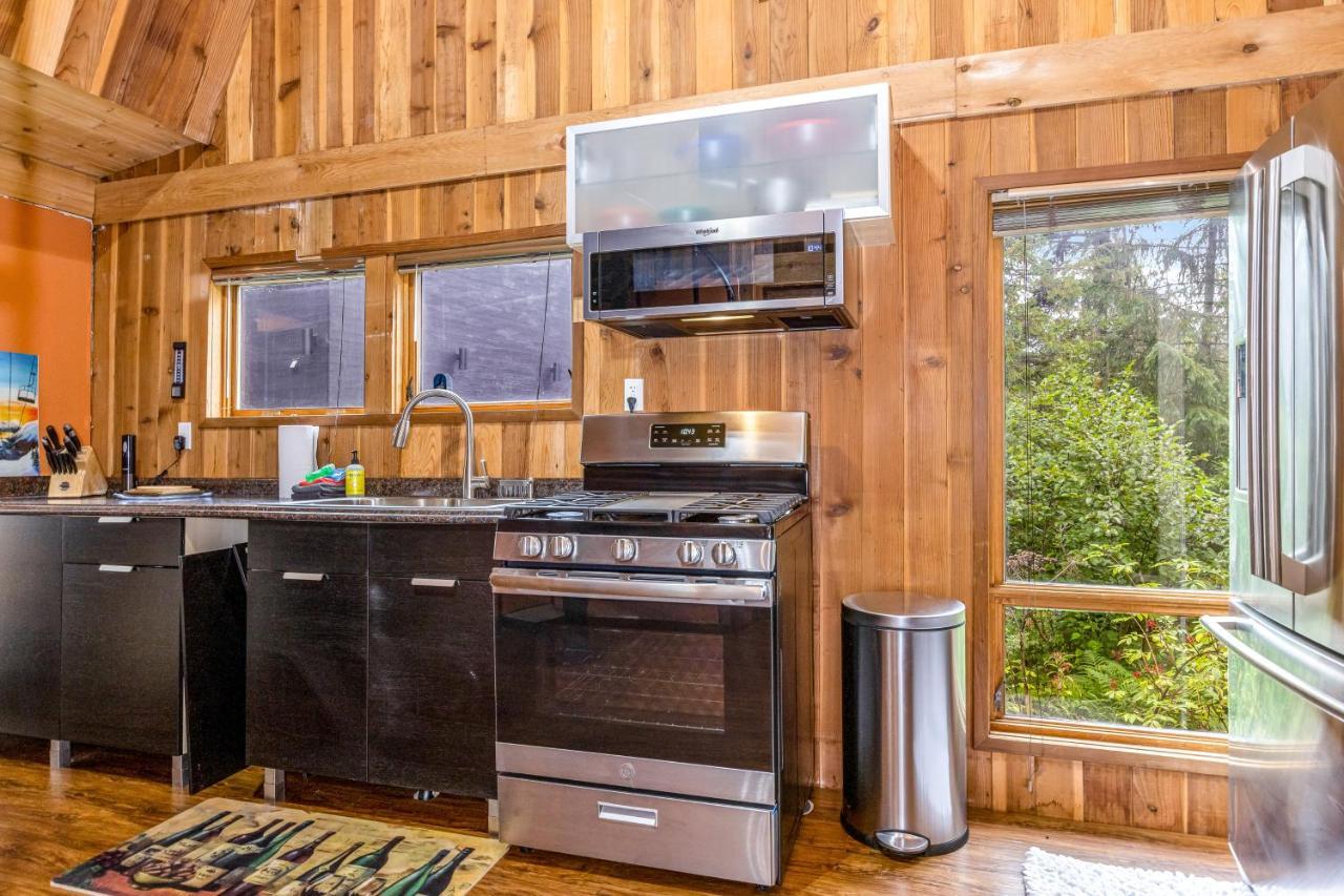 Alpine Meadows Cabin Girdwood Bagian luar foto